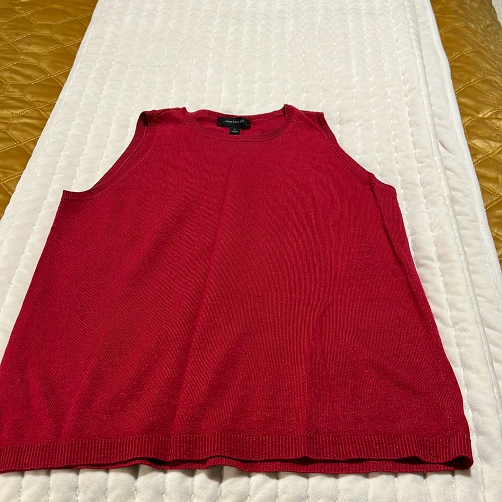 Ann Taylor sleeveless sweater